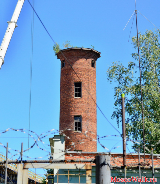 Заброшенная водонапорная башня в Хлебниково
