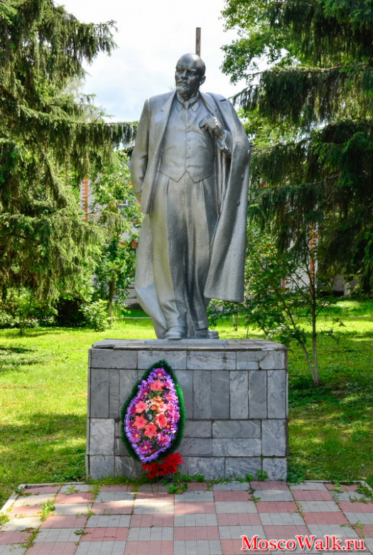 Памятник Ленину в Погаре