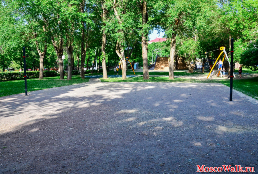 Волейбольная площадка в парке Гончаровский