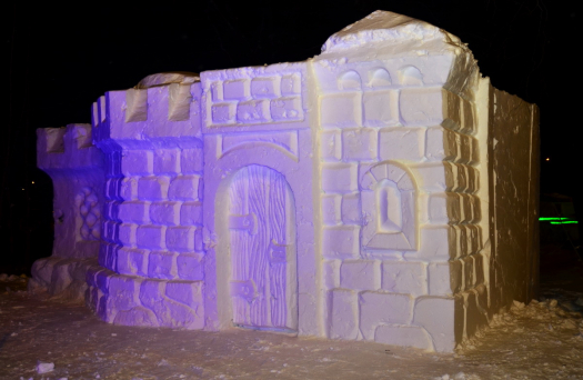 снежная крепость в SnowGRAD