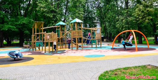 детская площадка в парке имени Воровского
