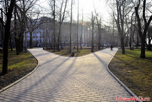 Площадь Борьбы  — Александровская площадь