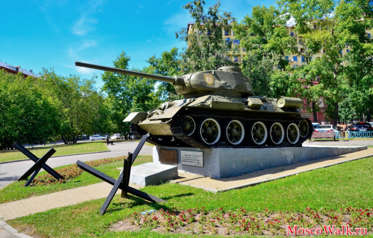 Танк Т-34 в Щукино
