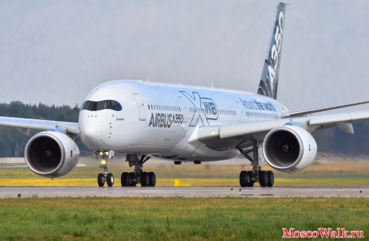 Takeoff Airbus A350 XWB
