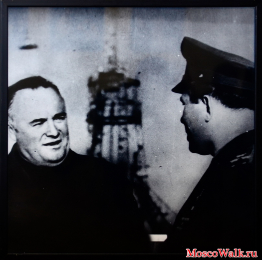 Ю.А. Гагарин и С.П. Королёв, Байконур 12 октября 1964г.