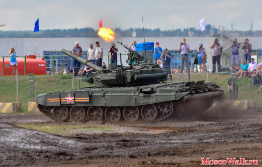 танки Т-80 и Т-90 в Жуковском
