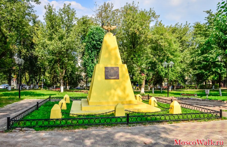Памятник-обелиск Гренадерам Милорадовича