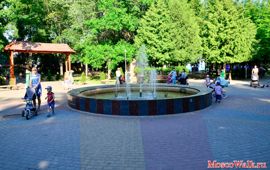 фонтан. Парк культуры и отдыха Юность