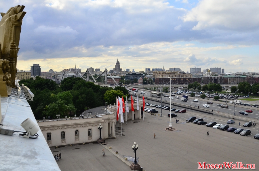 Вид со смотровой площадки в парке Горького