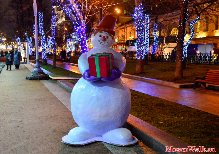 Снеговик на Тверском бульваре
