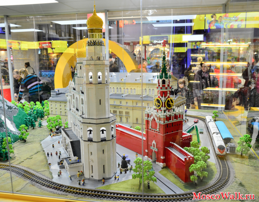 Московский Кремль из конструктора Lego
