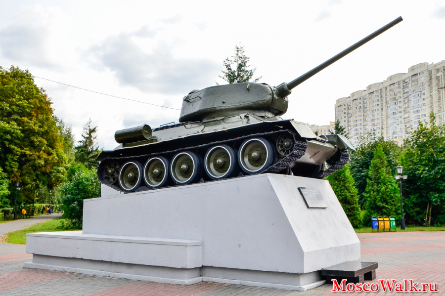Танк Т-34 в Химках