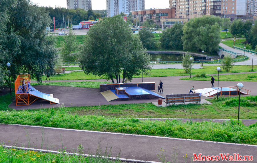 скейт-парк в парке Школьников