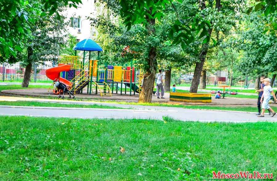 детская площадка в сквере Лефортово