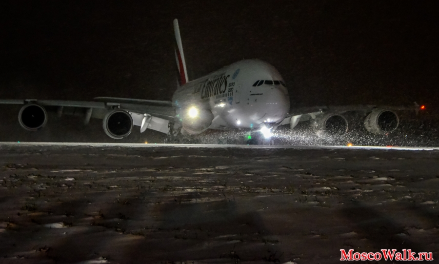 Airbus A380-861 (A6-EDT) 