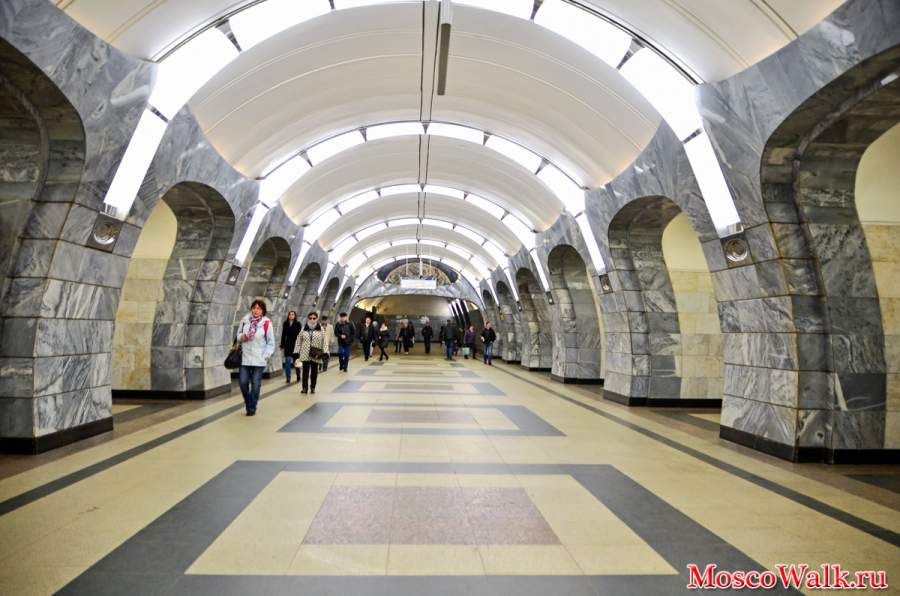 московское метро станция Чкаловская