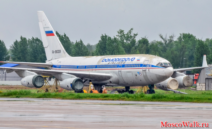 ИЛ-96 в аэропорту Домодедово