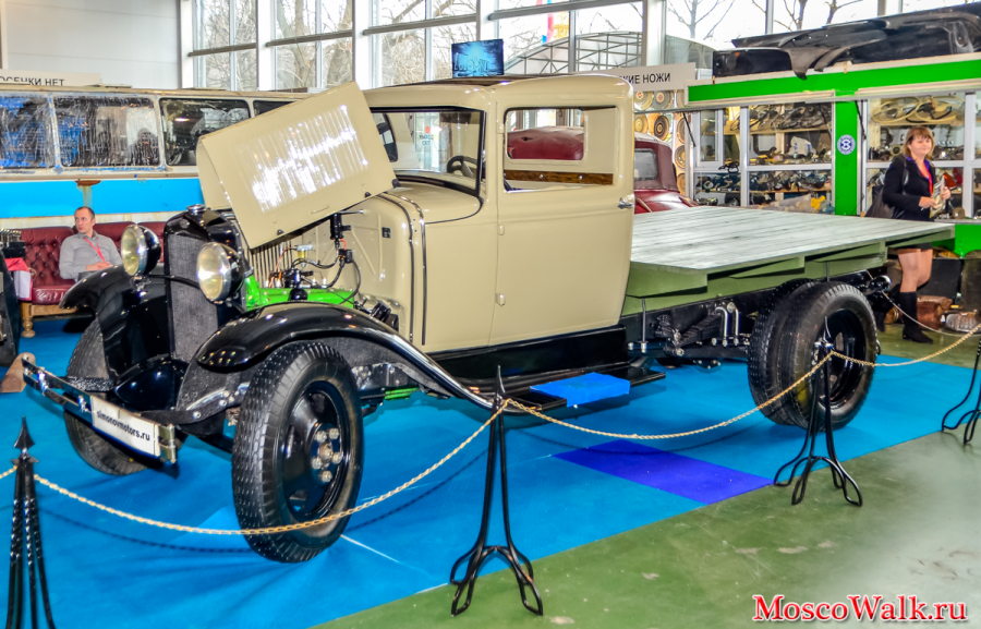 Выставка антиквариата и старинных автомобилей