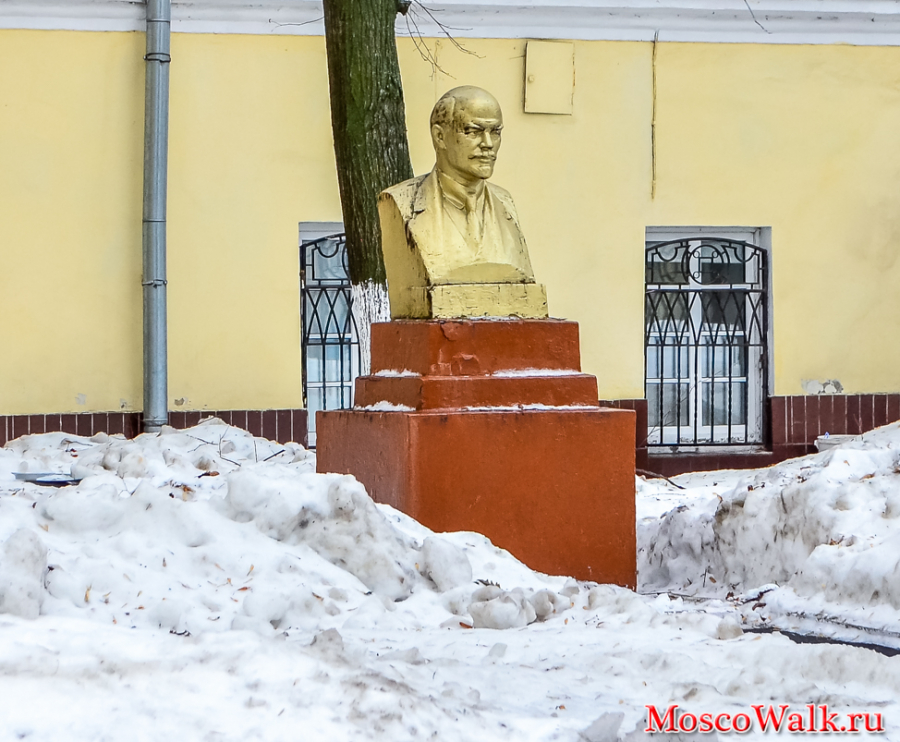 памятник Ленину в Москве