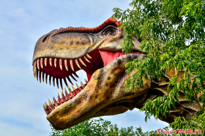 Динозавры в парке Сказка