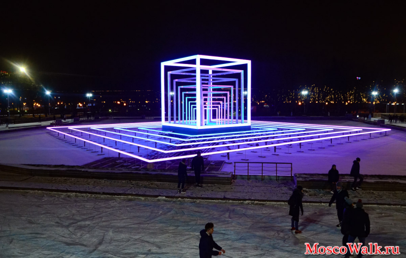 световые инсталляции в парке горького