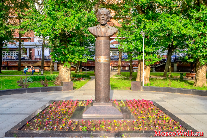 памятник Константину Эдуардовичу Циолковскому