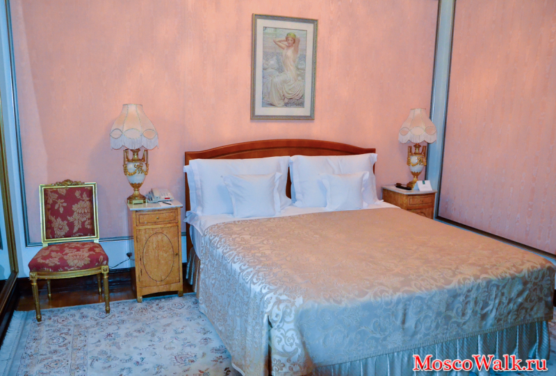спальня в отеле Метрополь