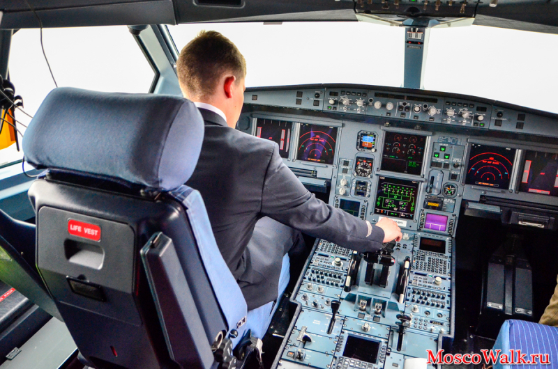 кабина пилотов Airbus A330
