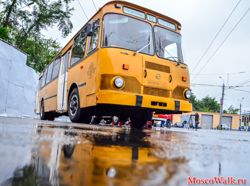 автобус ЛиАЗ-677М