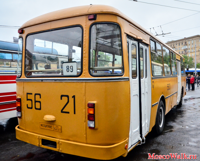 ретро автобус ЛиАЗ