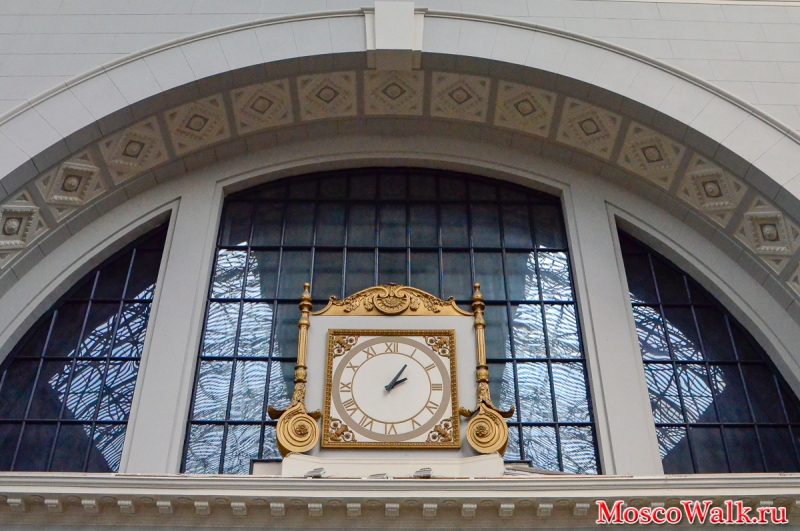 Часы на Киевском вокзале