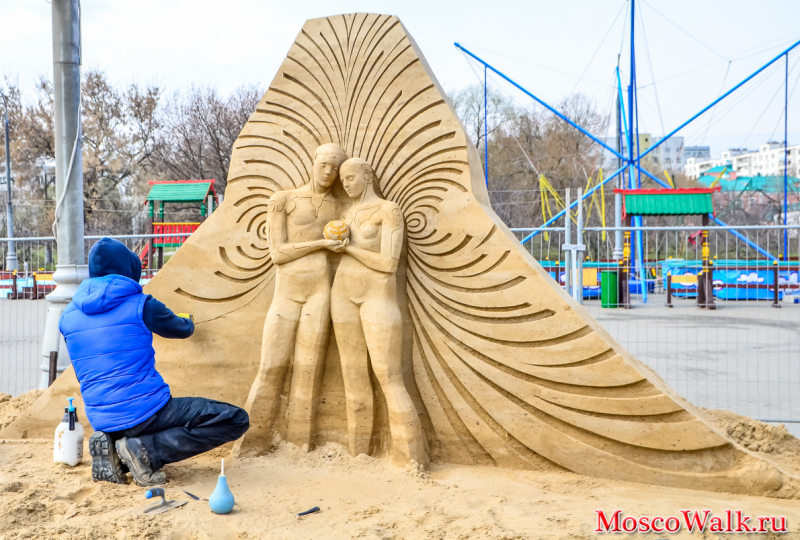 Выставка скульптур из песка в Парке Коломенское