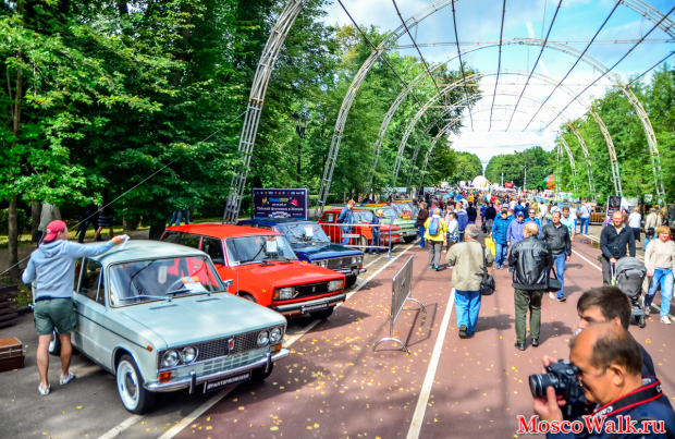 Фестиваль коллекционных автомобилей в парке «Сокольники»