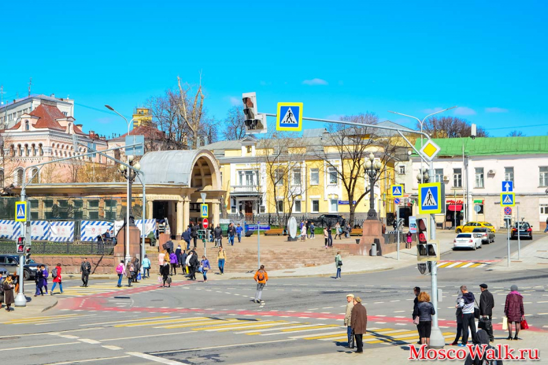 метро Кропоткинская
