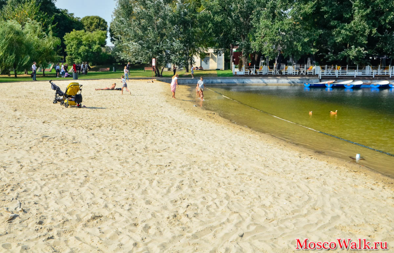 пляж в парке Горького