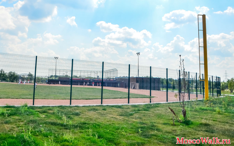 Москва бейсбольное поле