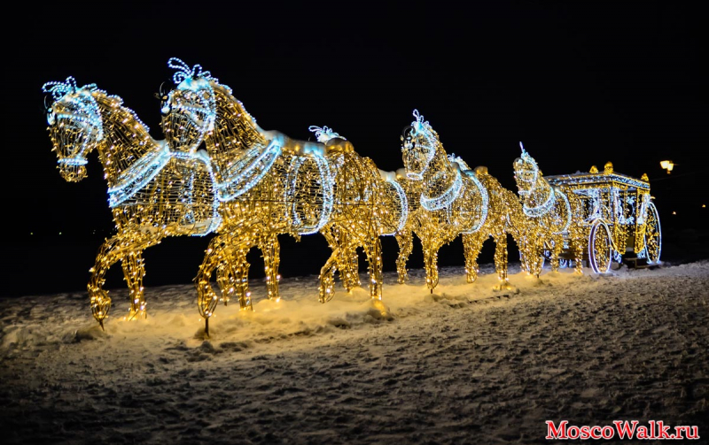 светящиеся лошади в Царицыно