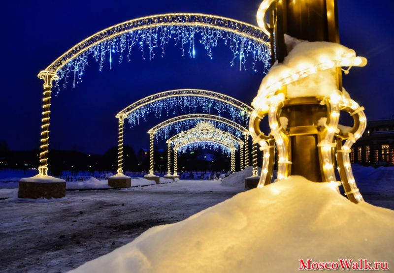 новогодние украшения в парке Царицыно