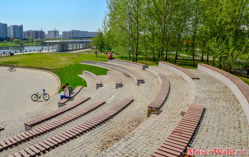 амфитеатр парк 850-летия Москвы