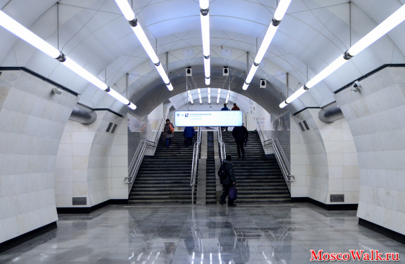 лестница на станции Окружная