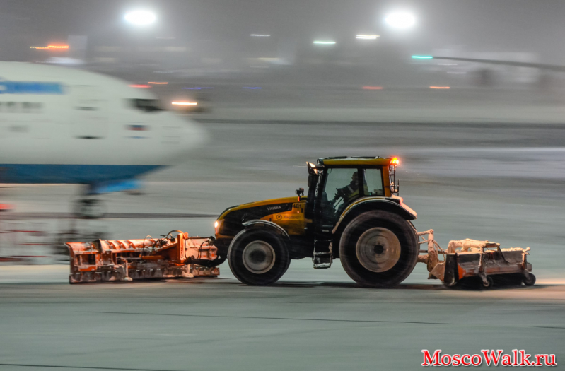 очистка аэропорта Внуково от снега