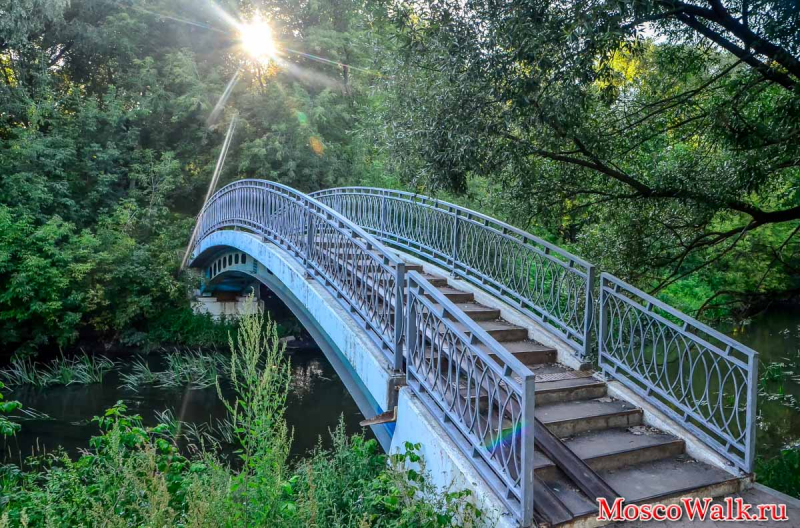 мост через реку Яуза