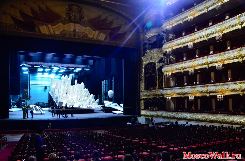 Зал и сцена Большого театра