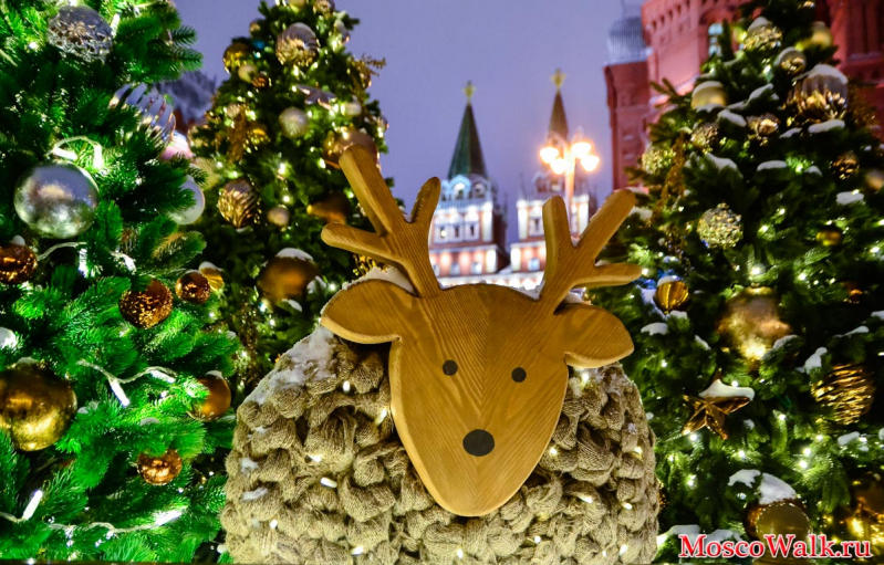 новогоднее украшение в центре Москвы