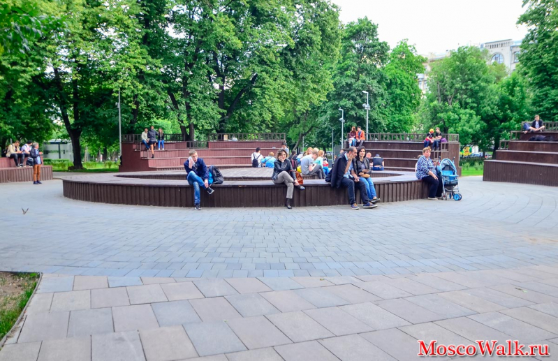 сцена Ильинская площадь