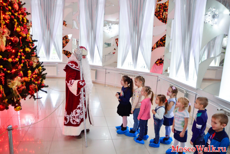 Дед Мороз в музее елочных игрушек