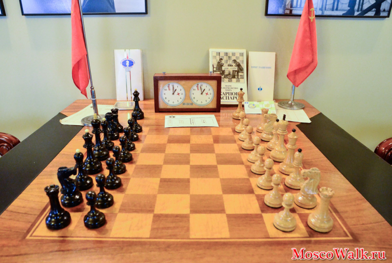 шахматная доска матча Каспаров Карпов