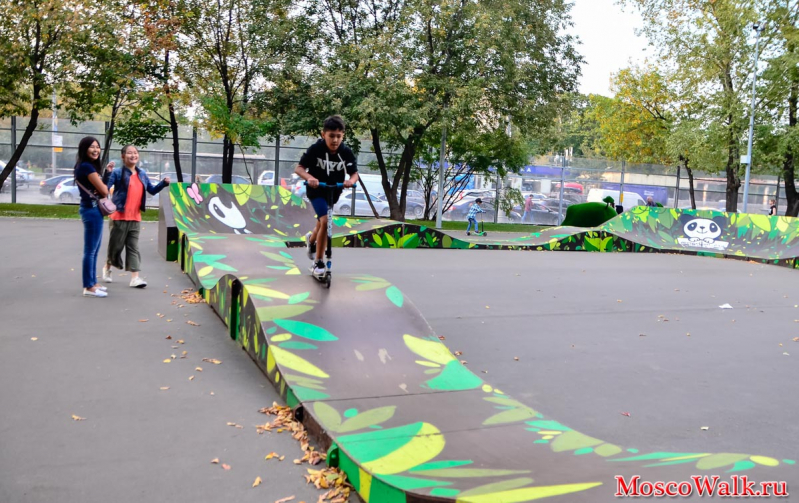 скейт парк в Новослободском парке