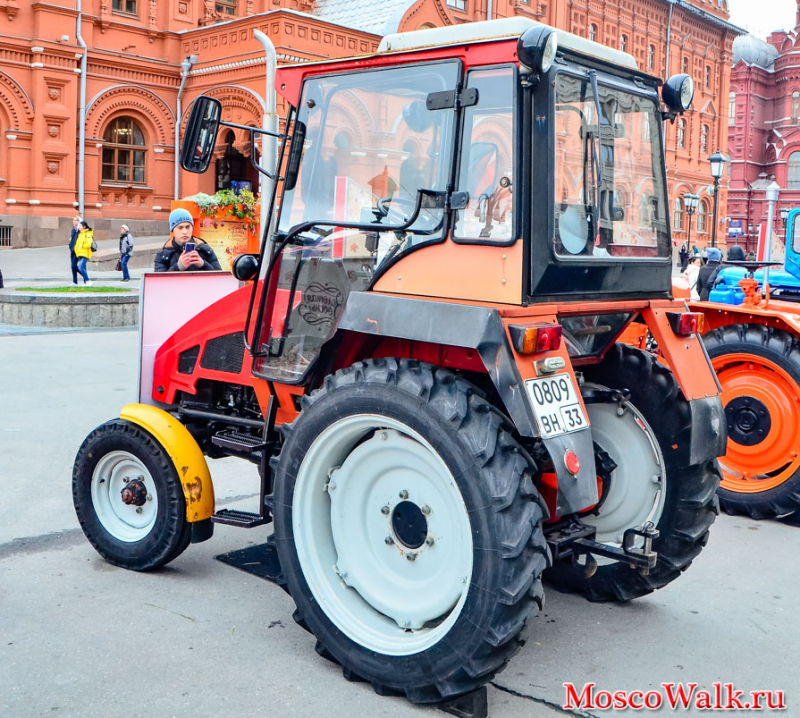 выставка Золотая осень выставка тракторов