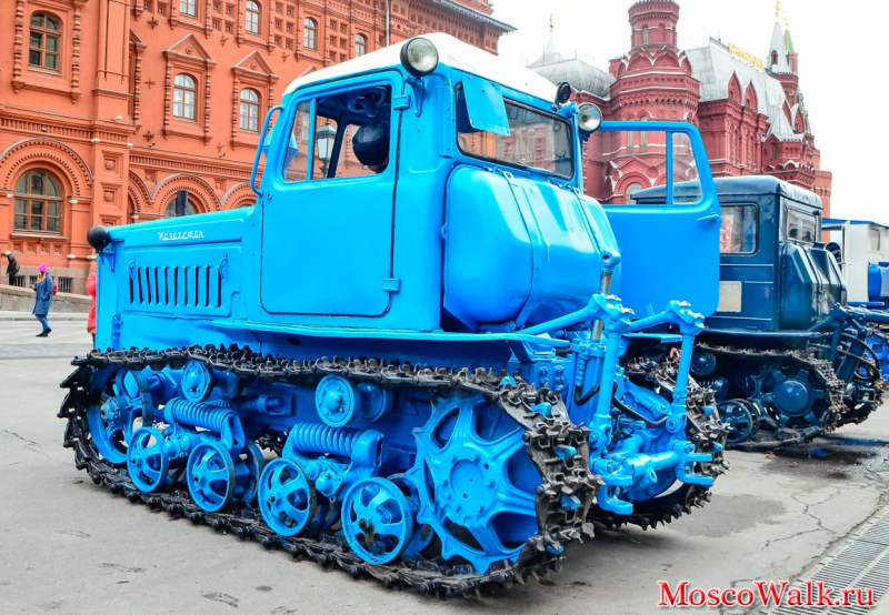 Фестиваль Золотая осень выставка тракторов